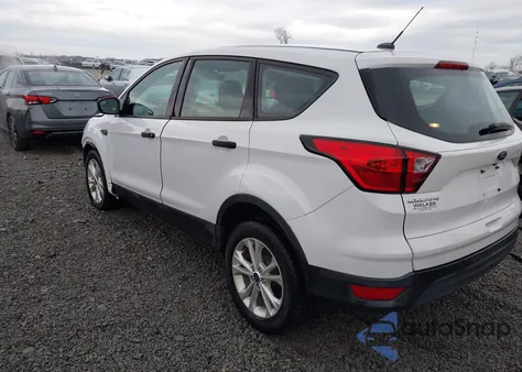 2019 Ford Escape S z USA, uszkodzony, nr VIN 1FMCU0F78KUA52019